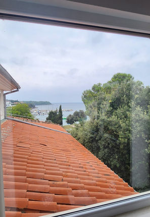 PRVNÍ ŘADA U MOŘE, PENTHOUSE S VÝHLEDEM NA MOŘE, Pješčana uvala, Istrie, Chorvatsko
