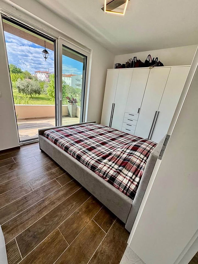 Moderní prostorný byt 70 m² s velkou terasou v Medulinu, ideální pro bydlení i investici