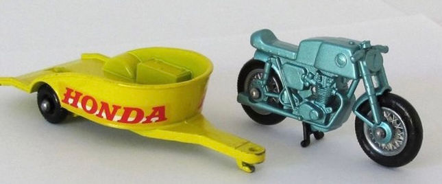 Honda Motorcycle & Trailer (Moto verde)