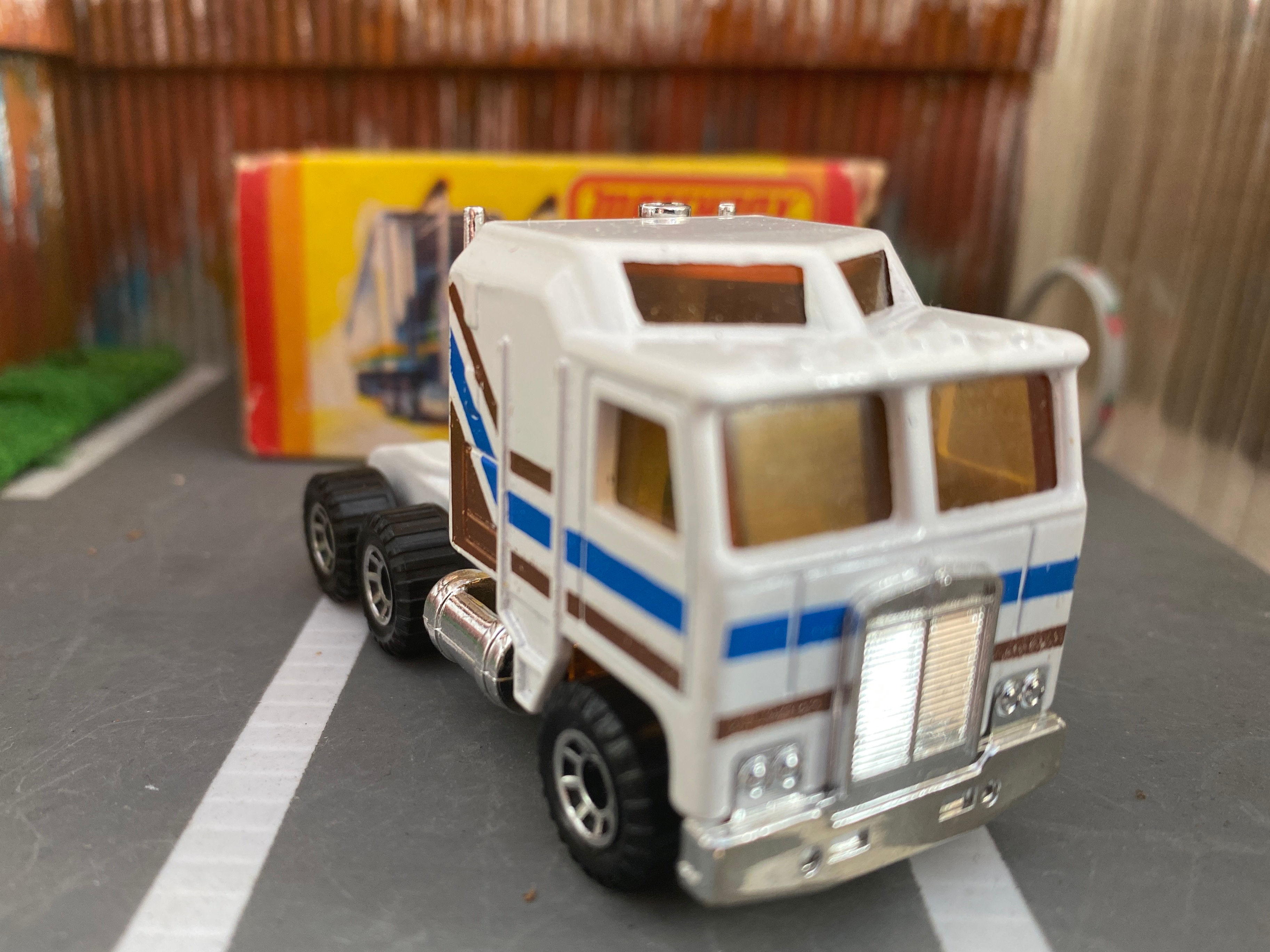 Kenwoth Cabover Aerodyne (England)