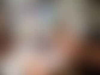 imagem de um computador com a tela escrita marketing strategy