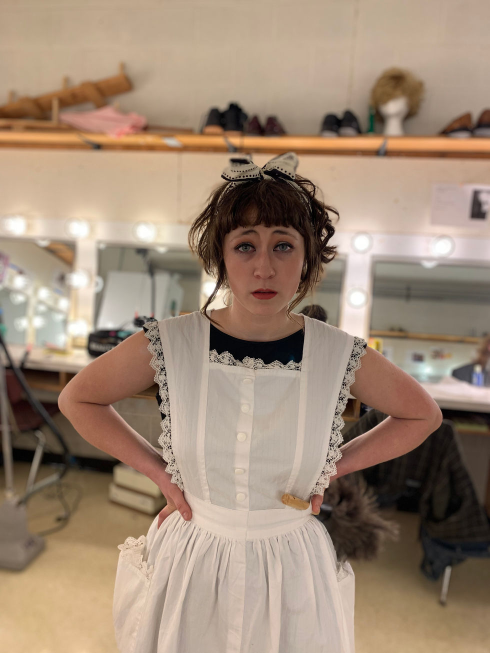 Daisy Erskine as Toinette ​