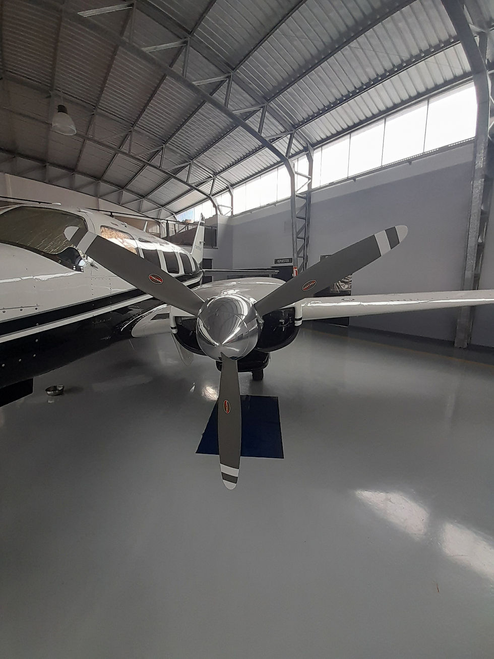Miniatura: Piper PA-31-350 Chieftain (Americano)