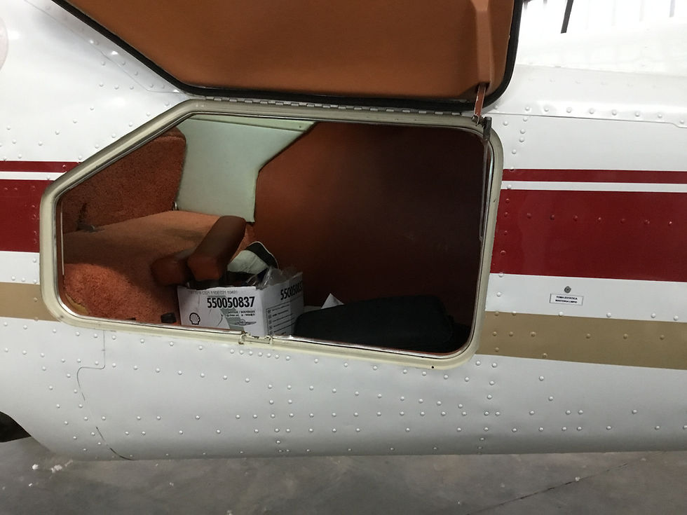 Miniatura: Cessna T210 N Centurión II 1979