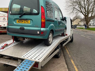 Renault kangoo collected and delivered for our customer this morning ✅🤝.jpeg