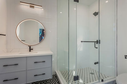 3253 Sawmill_Boy's Bathroom.jpg