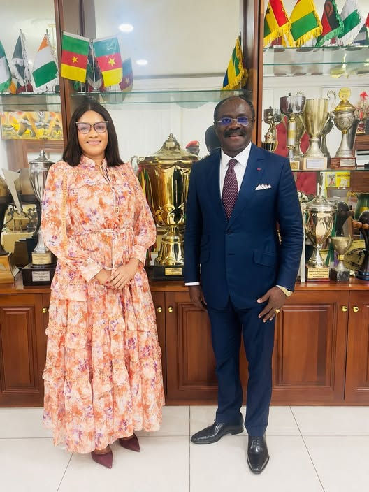 La présidente Lucie Ideldele en audience chez le Ministre des Sports et de l'Education Physique, Pr Narcise Mouelle Kombi