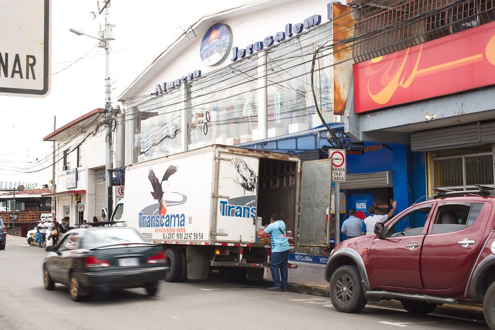 Camión de Transisur, empresa de transporte Costa Rica.