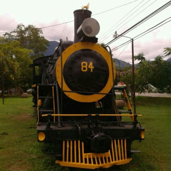 Locomotora antigua en Palmar Sur, para envíos a Zona Sur Costa Rica