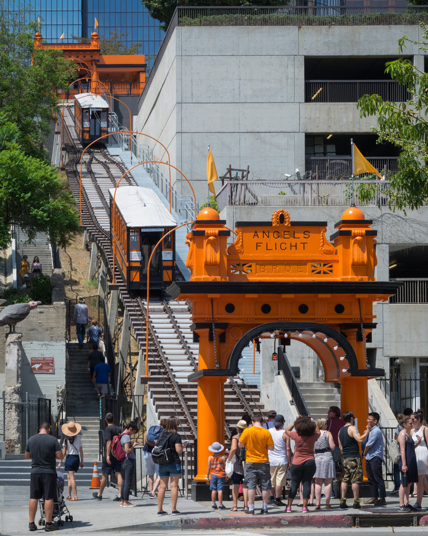 Historic funicular railway connecting Hill Street and Grand Avenue since 1901.