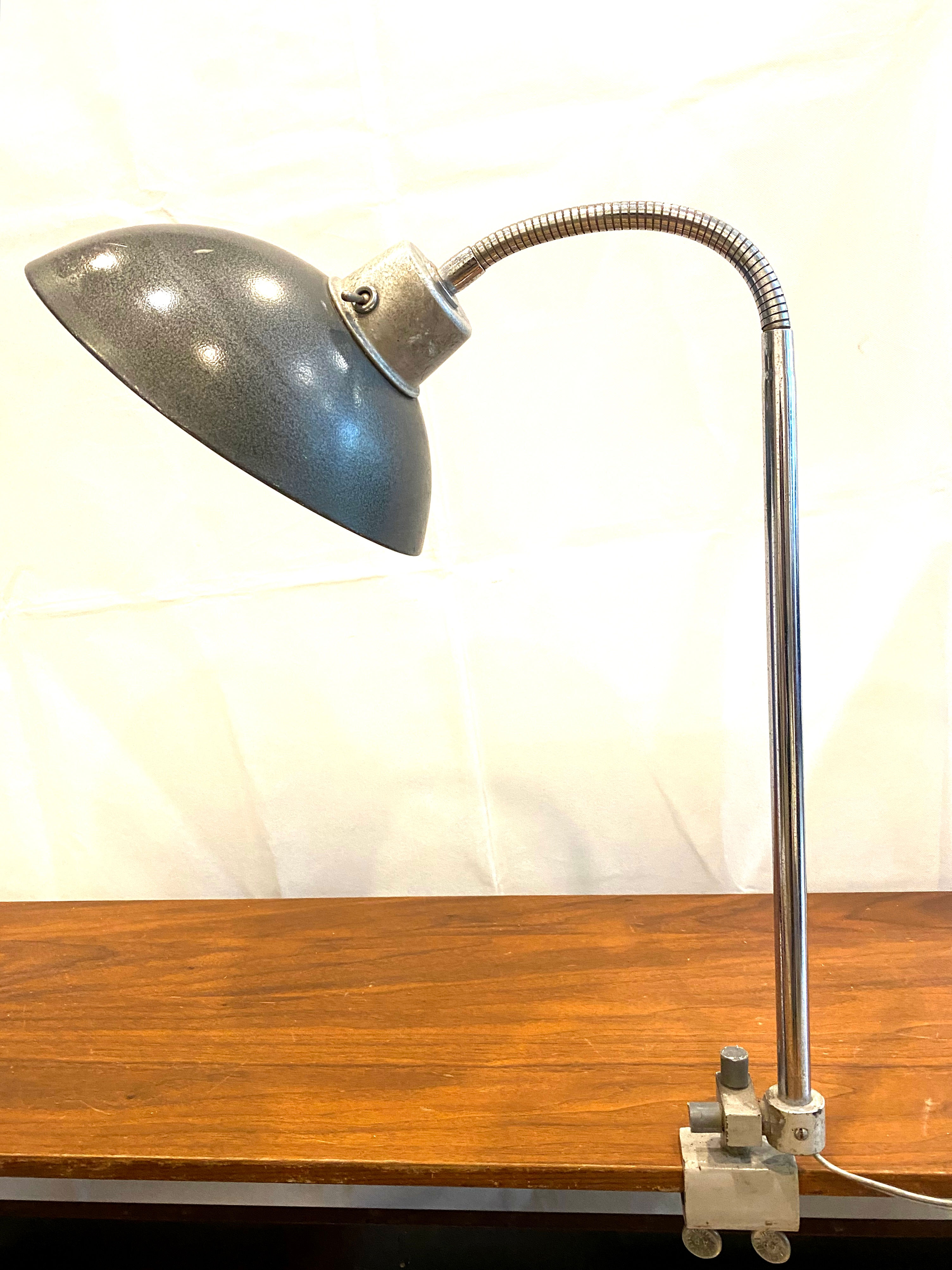 LAMPE « KI - E - CLAIR » circa 60