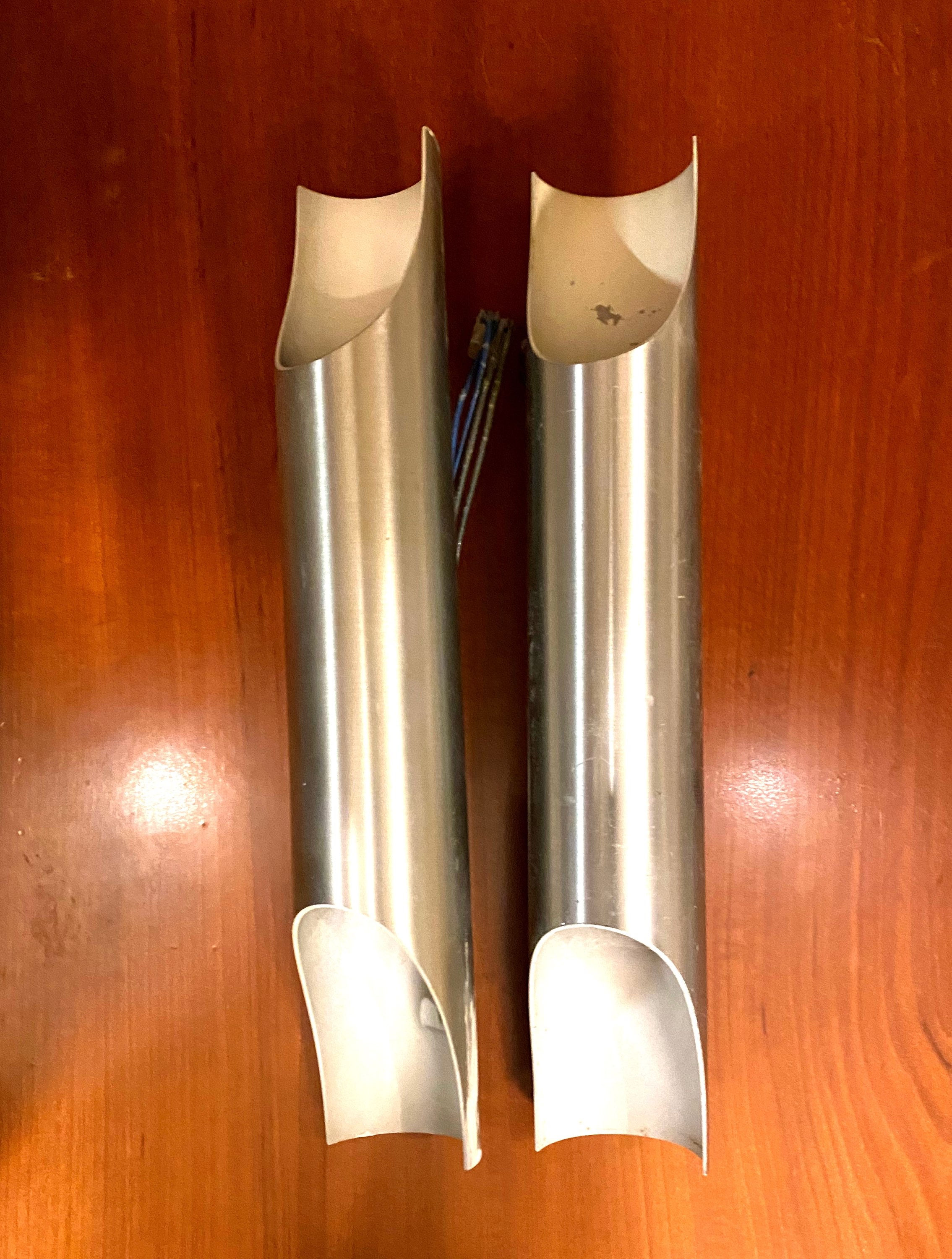 PAIRE D’APPLIQUES FUGA de chez RAAK design MAIJA LIISA KOMULAINEN