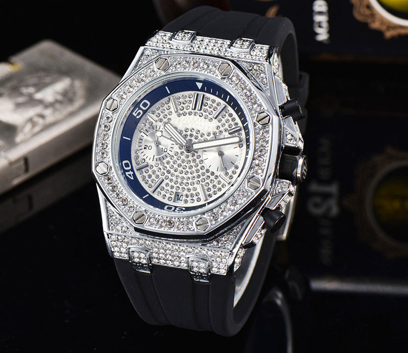 Chikiwiki Fashion tape quartz watch