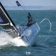 Hugo Dhallenne, en éclaireur vers le phare de Chicken Rock
