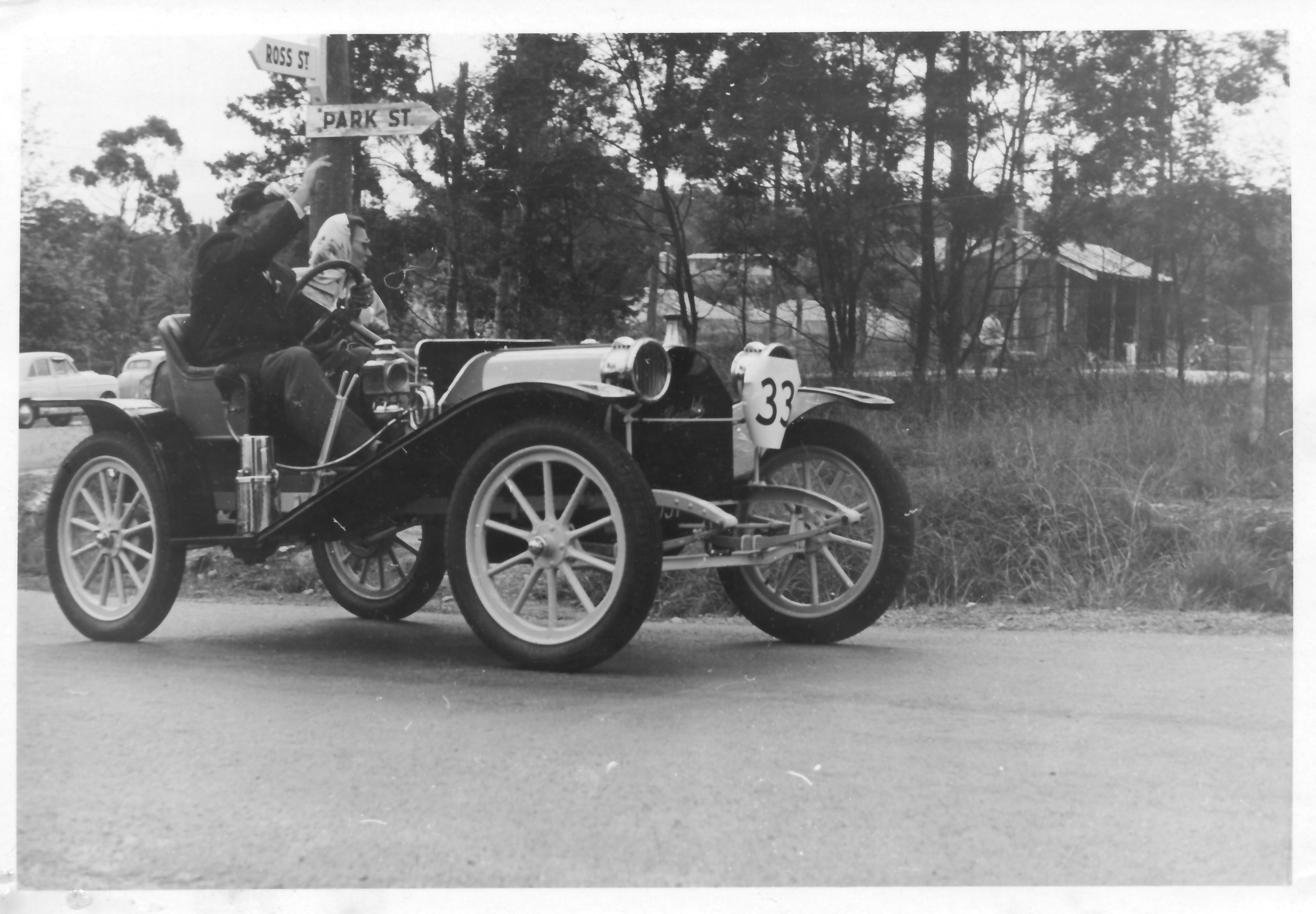 # 33 1911 Hupmobile