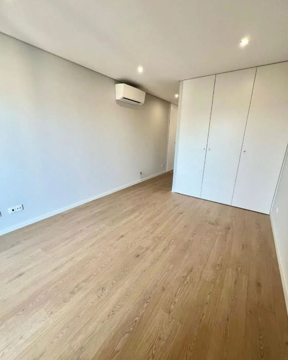 Miniatura: Apartamento T3 à venda na praceta José Figueiredo Fonseca - Carcavelos e Parede