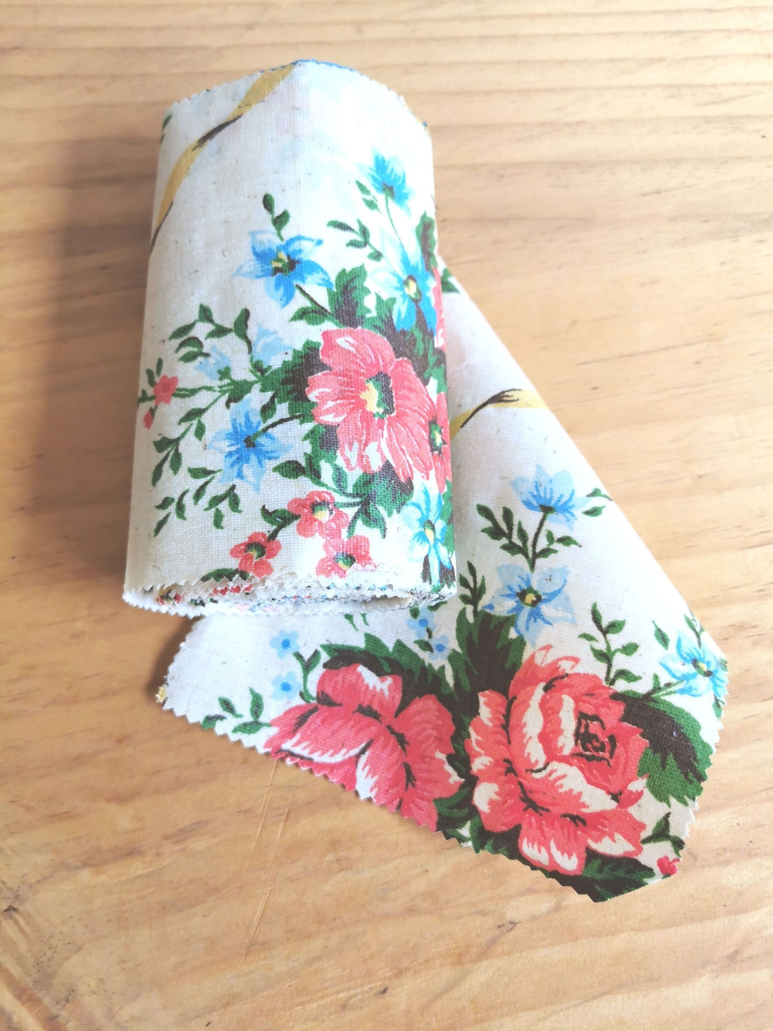 7" / 17 cm vintage floral