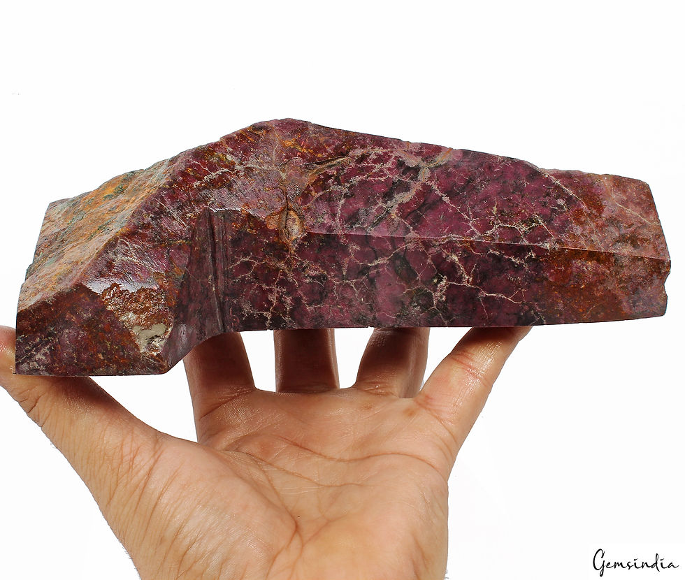 サムネイル： 1600 Gram Natural Untreated Red Ruby 'T' Shape Huge Size Earth mined Fancy Gem