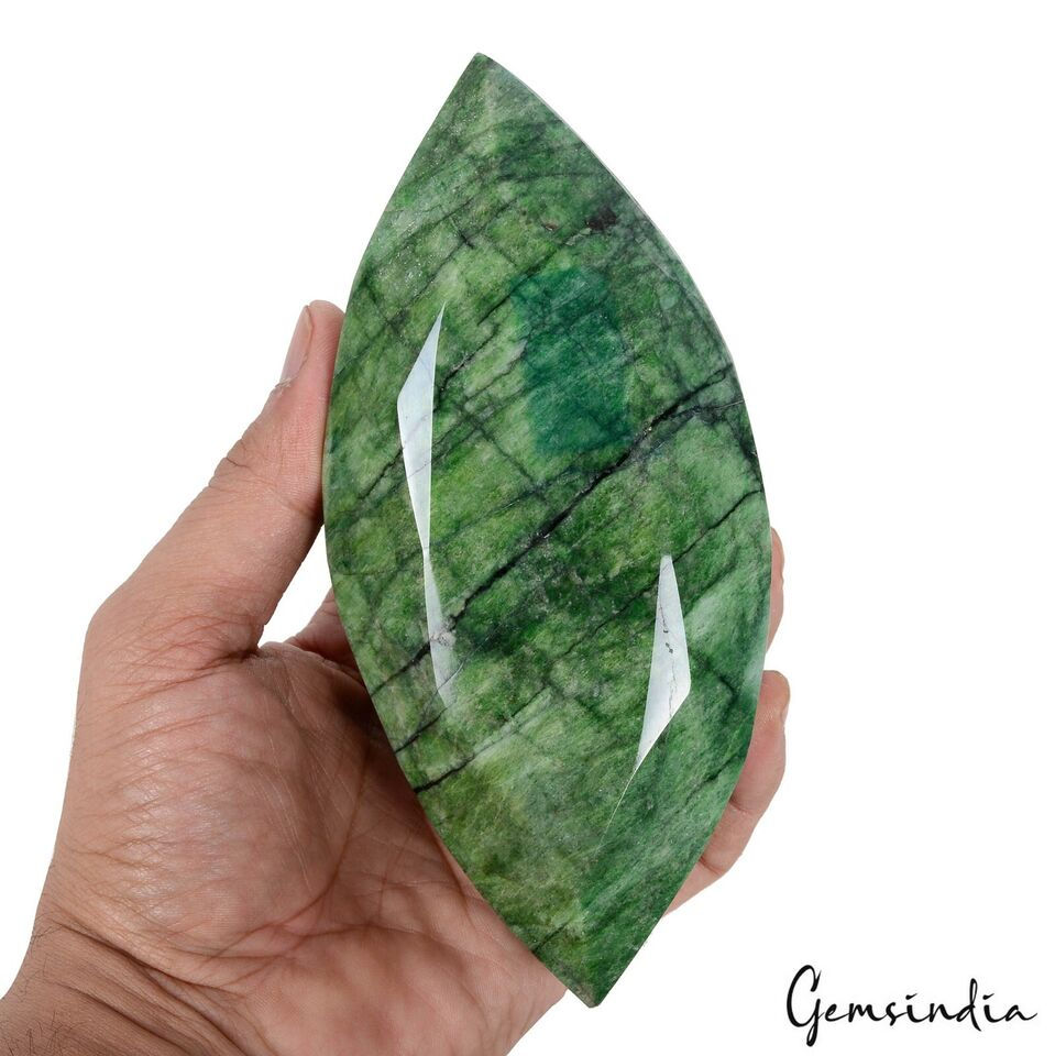 Miniaturbild: 915 Gram Natural Huge Green Emerald Earth-Mined Marquise Cut Museum Use Gemstone