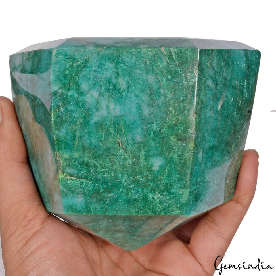 Miniaturbild: 1.8 Kilo Natural Green Emerald Hexagon Cut Brazilian Huge Earth mined Gemstone