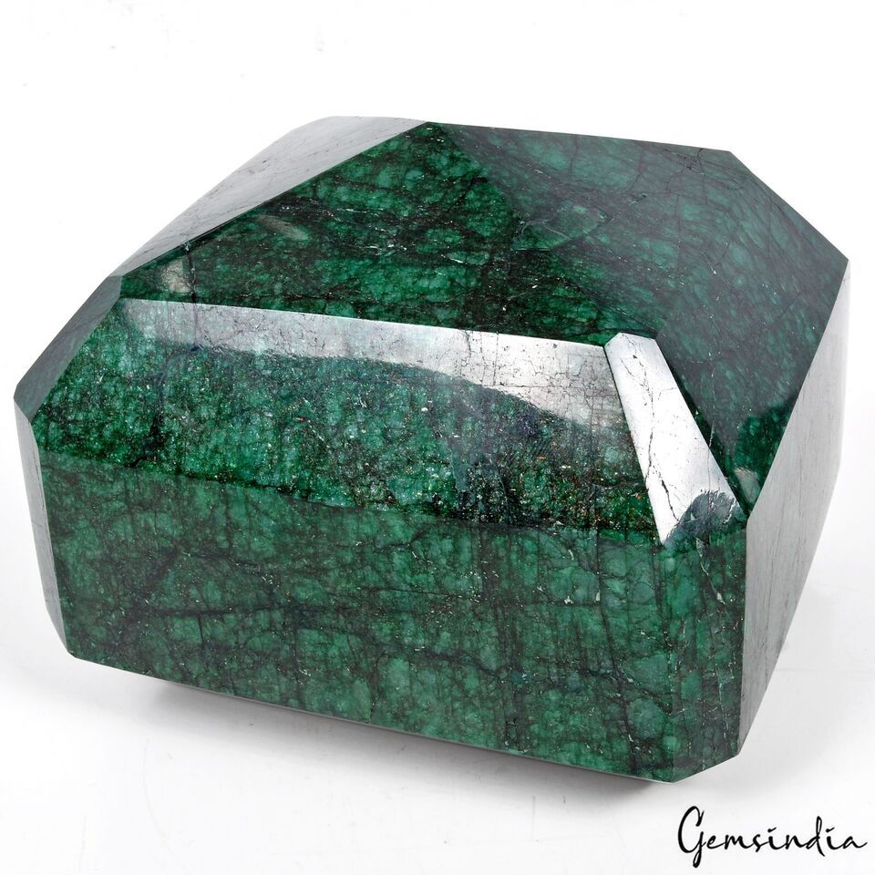 Miniature : 4.43 Kg Natural Brazilian Bottle Green Emerald Octagon Cut Museum Size Loose Gem