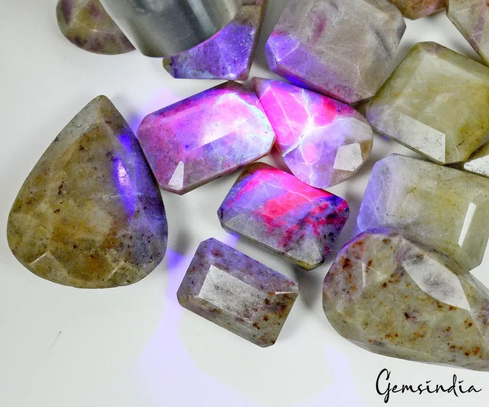 Miniaturbild: 1500 Ct Natural Untreated Ruby In Crystal Matrix Octagon Faceted Loose Gemstone