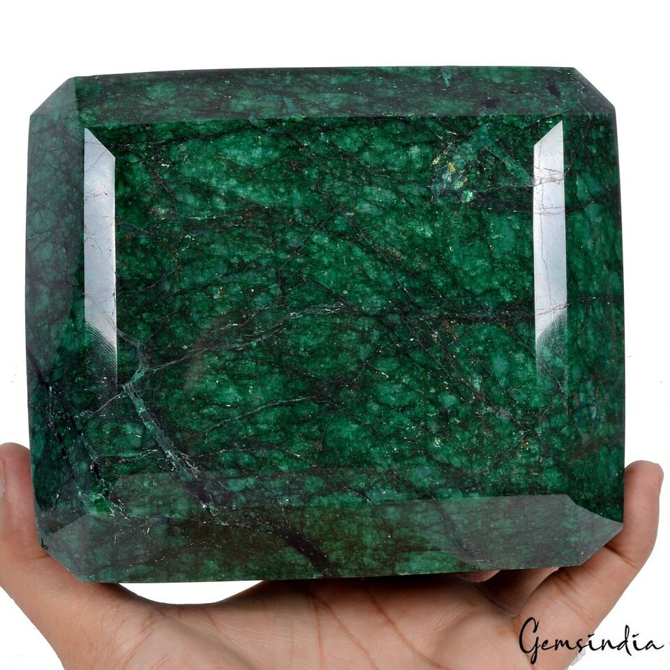 Miniature : 4.43 Kg Natural Brazilian Bottle Green Emerald Octagon Cut Museum Size Loose Gem