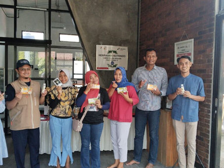 The School of Sustainable Food and Packaging Innovation: Encouraging Local Products from Dolokgede Village to Penetrate Export Markets