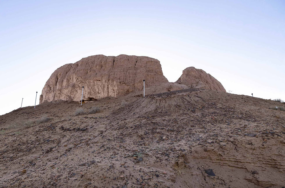 Chilpik Dakhma, closer view