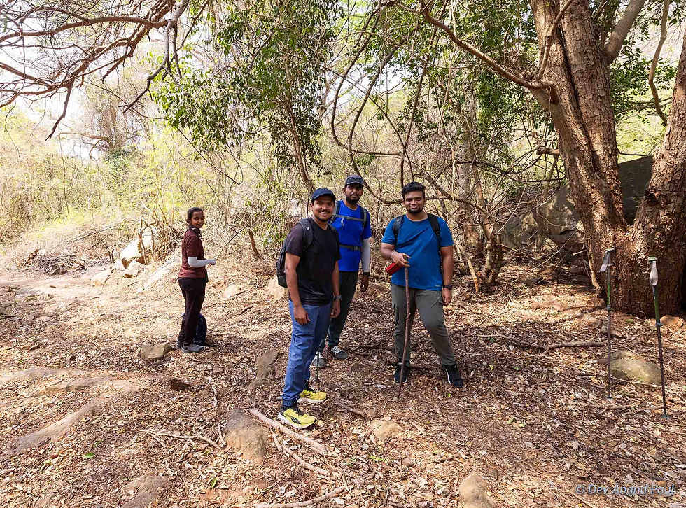 A short break during the trek