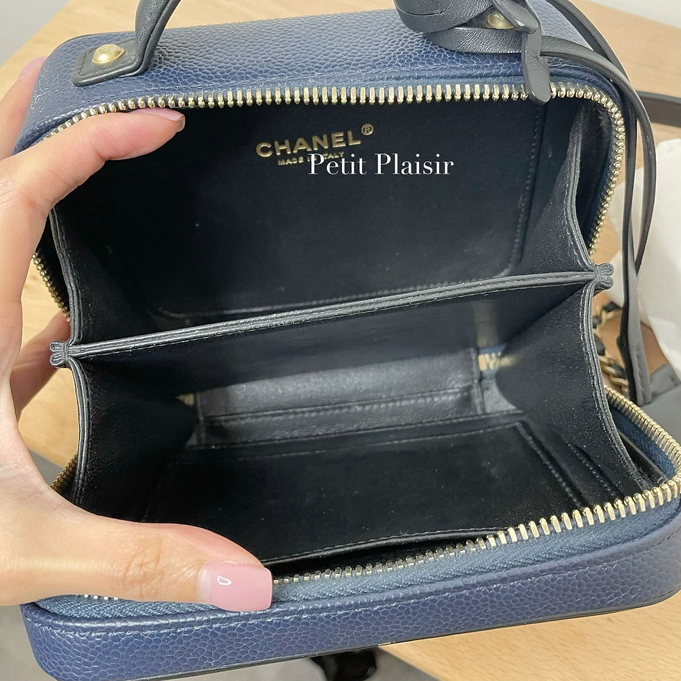 Thumbnail: Chanel Small Vanity Case