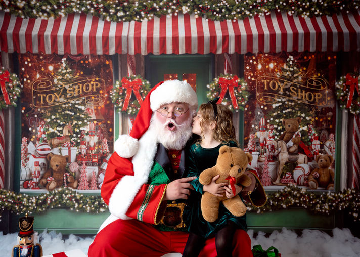 Christmas family photo session in Englewood NJ by Diane Levy Photography