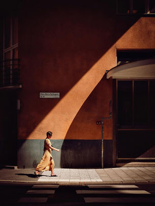 Photo Analysis: Framed by Light