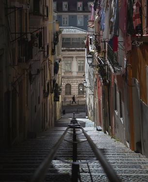Photo Analysis: A Lisbon Alley