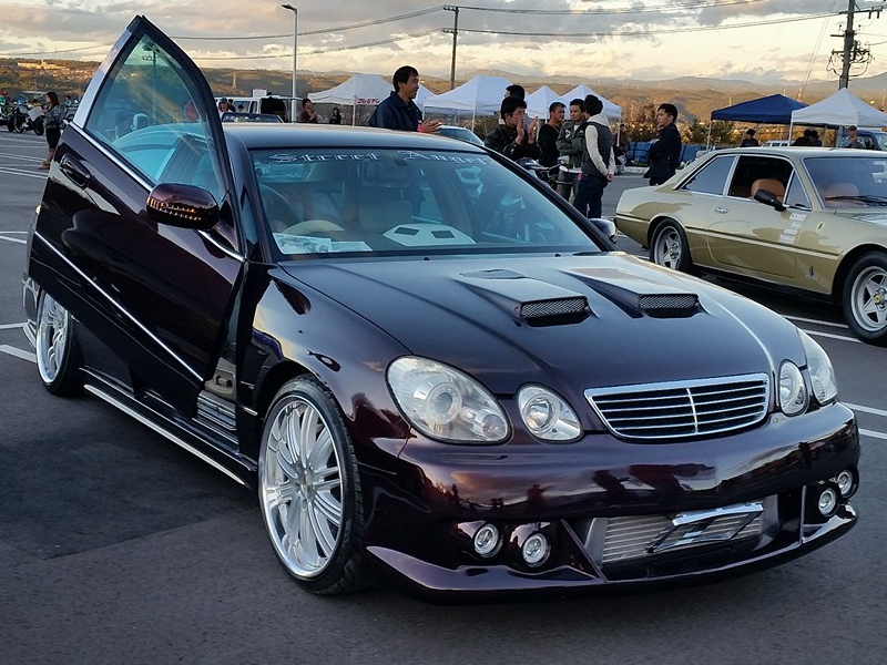 Custom car event display