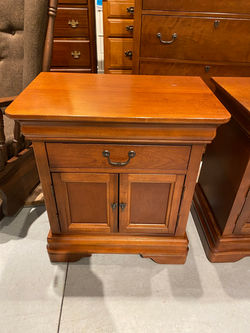 CHERRY FINISH 2 DOOR NIGHTSTAND