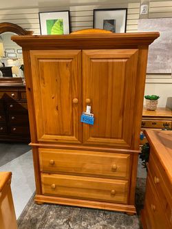 BASSETT PINE FINISH ARMOIRE