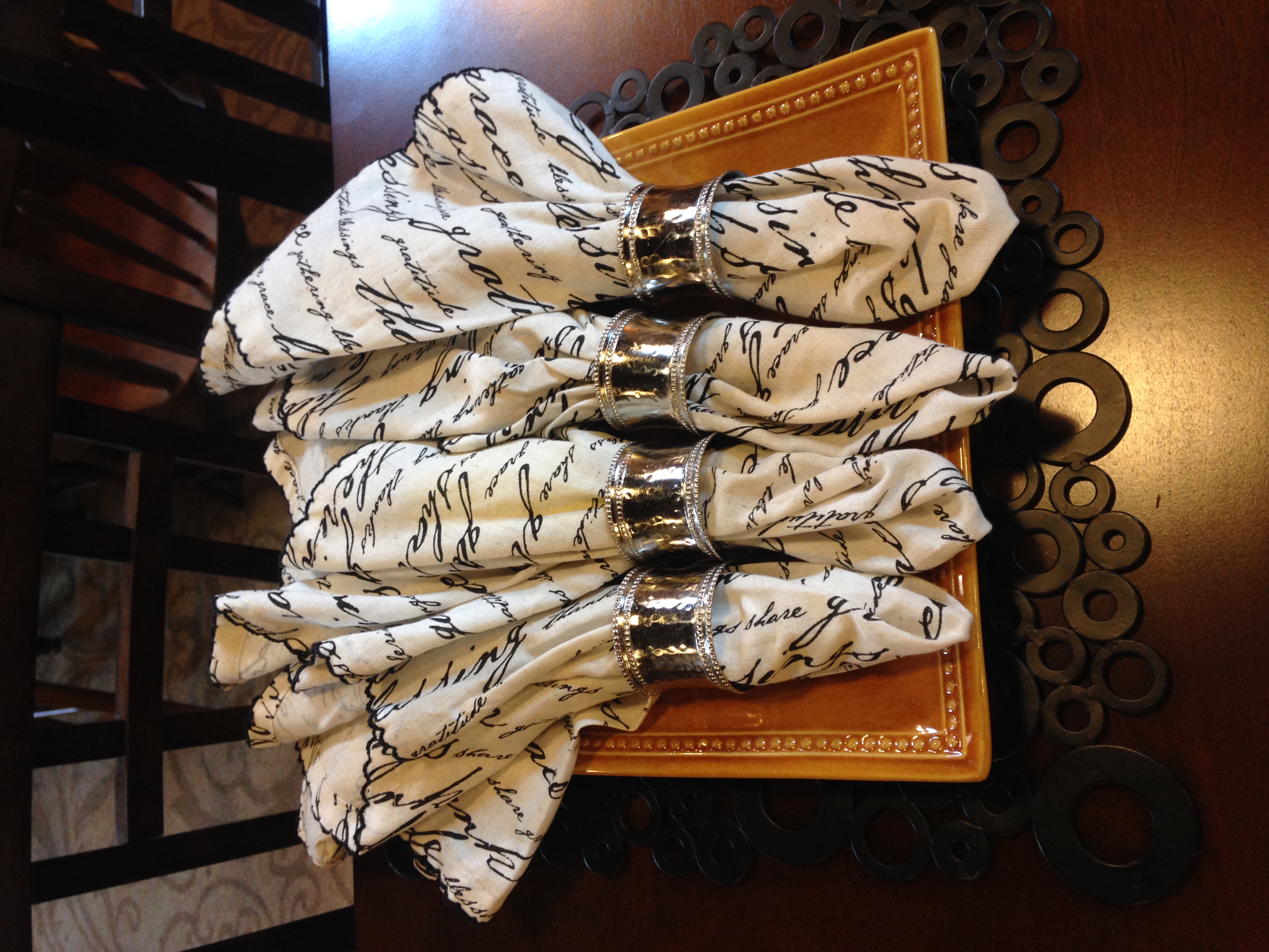 NAPKINS & NAPKIN RINGS