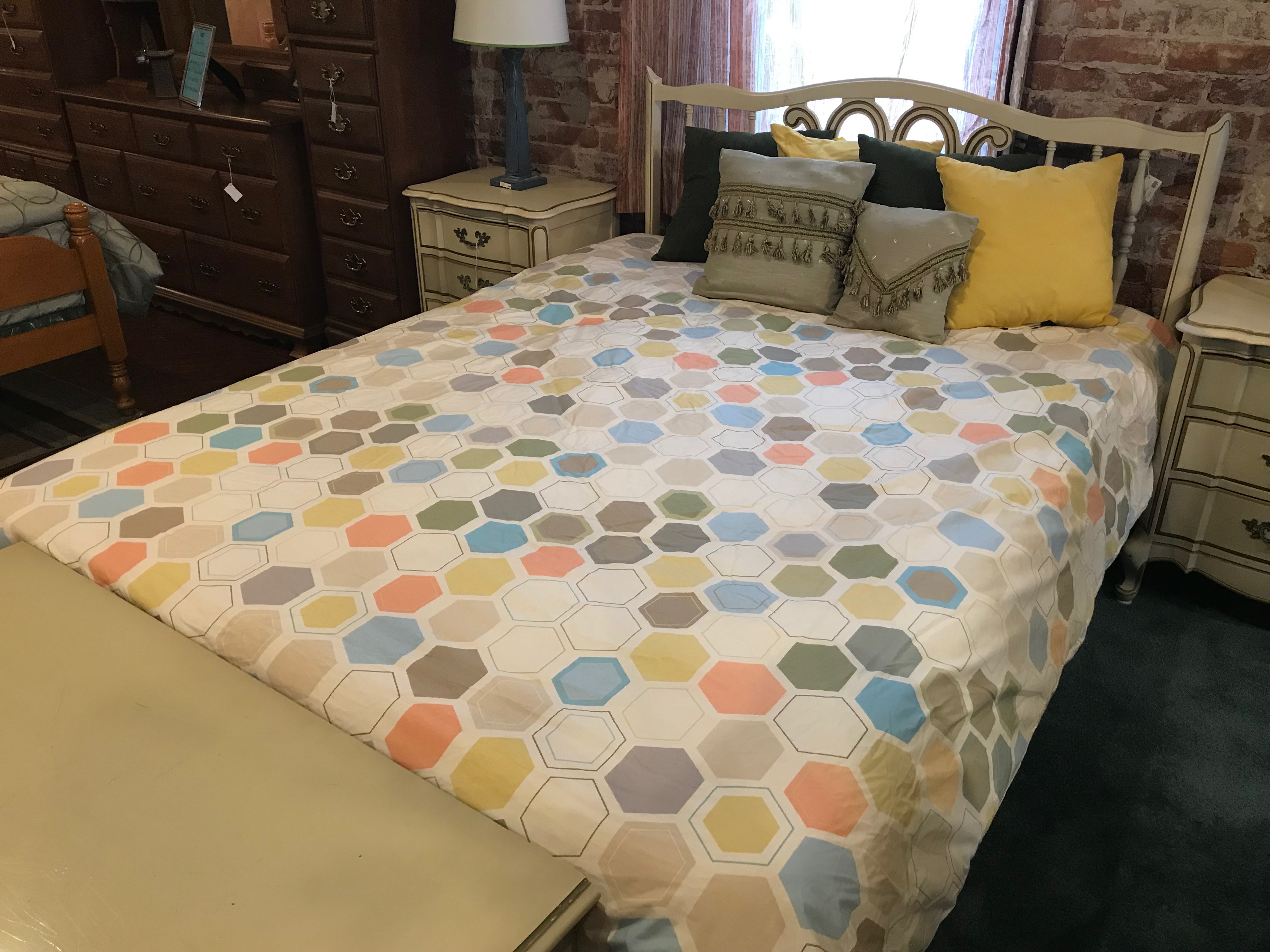 Hometown Refurnishing Bedroom