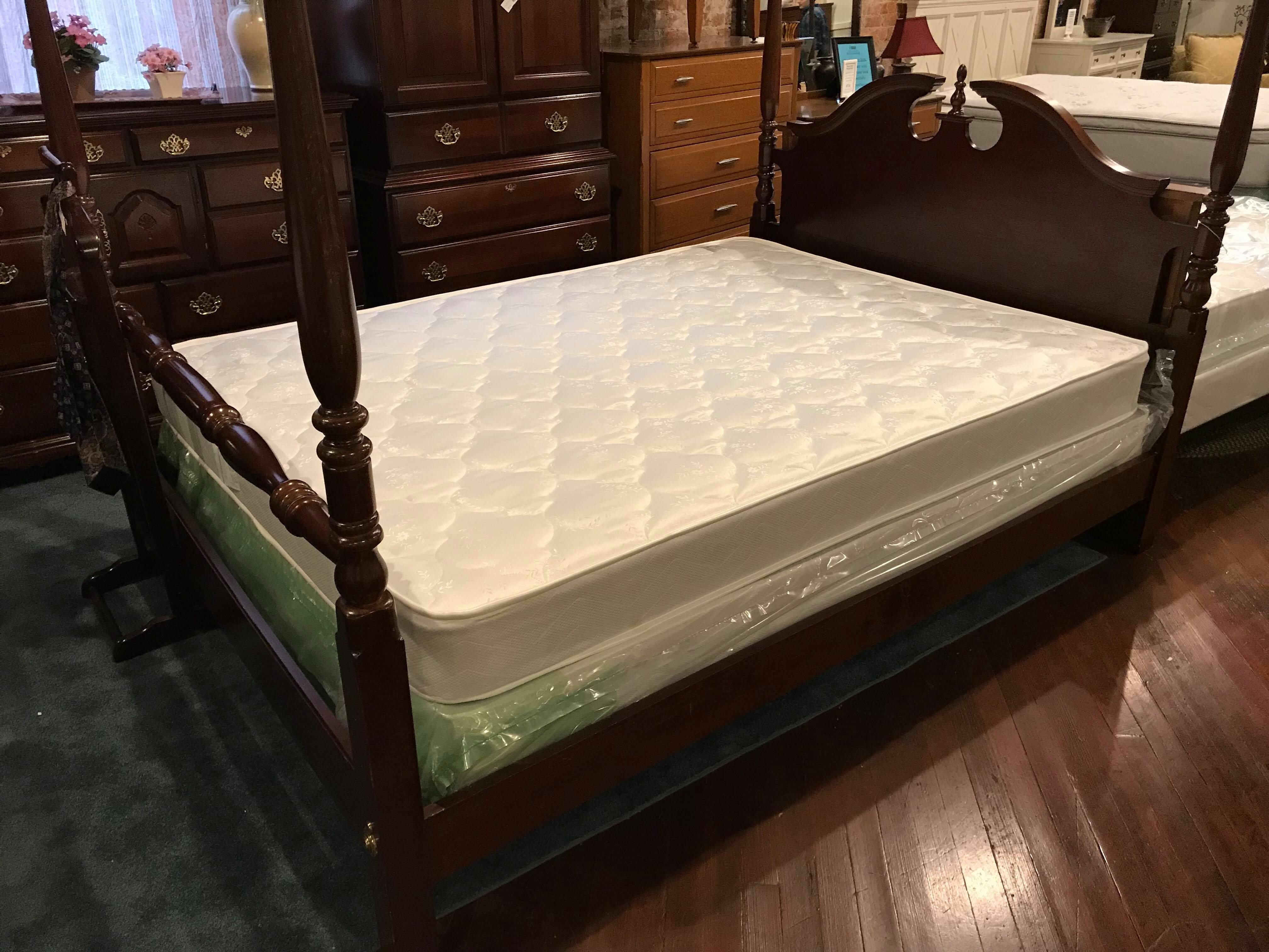 DELUXE QUEEN MATTRESS