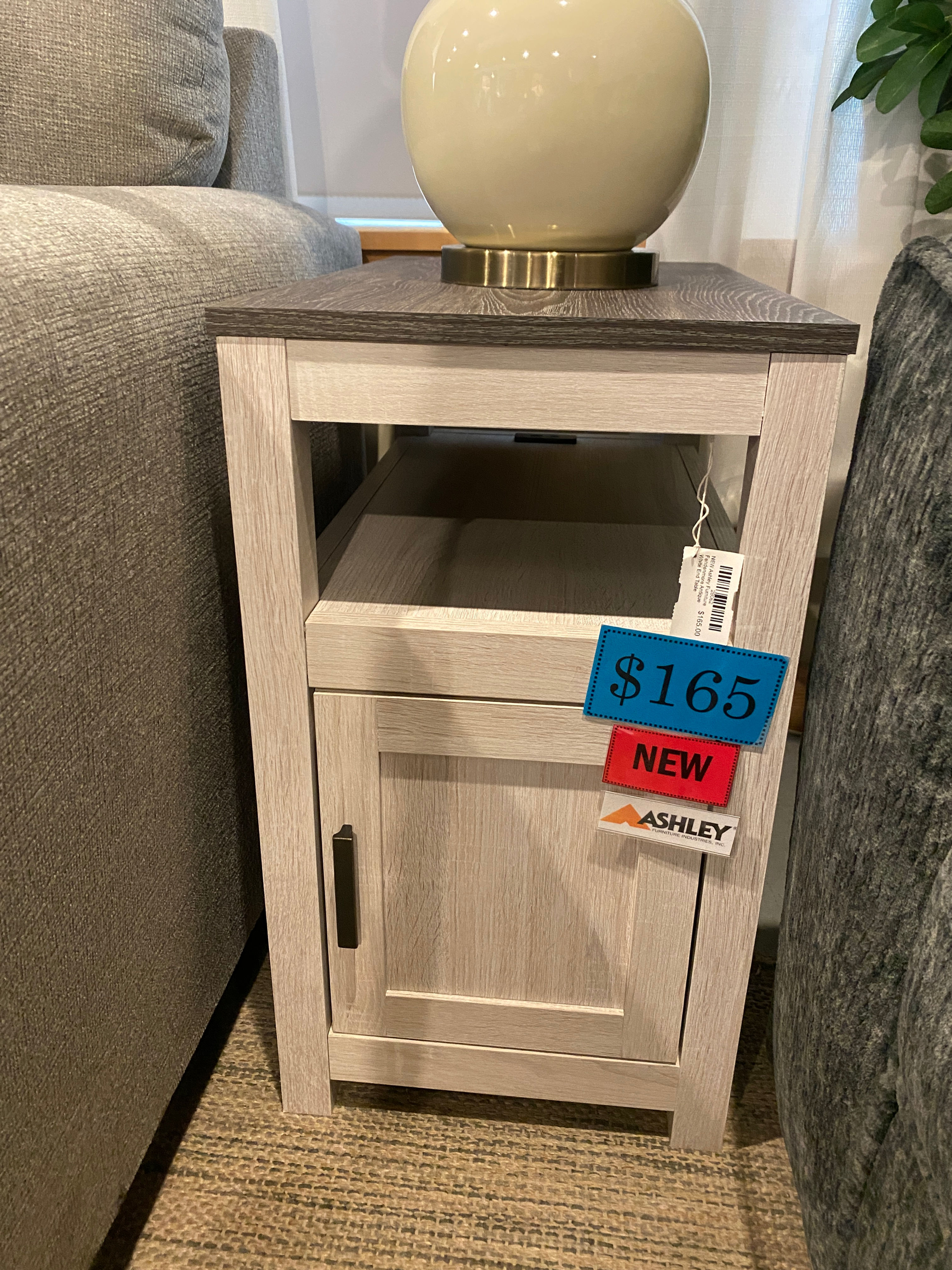 FENDENMORE ANTIQUE WHITE END TABLE