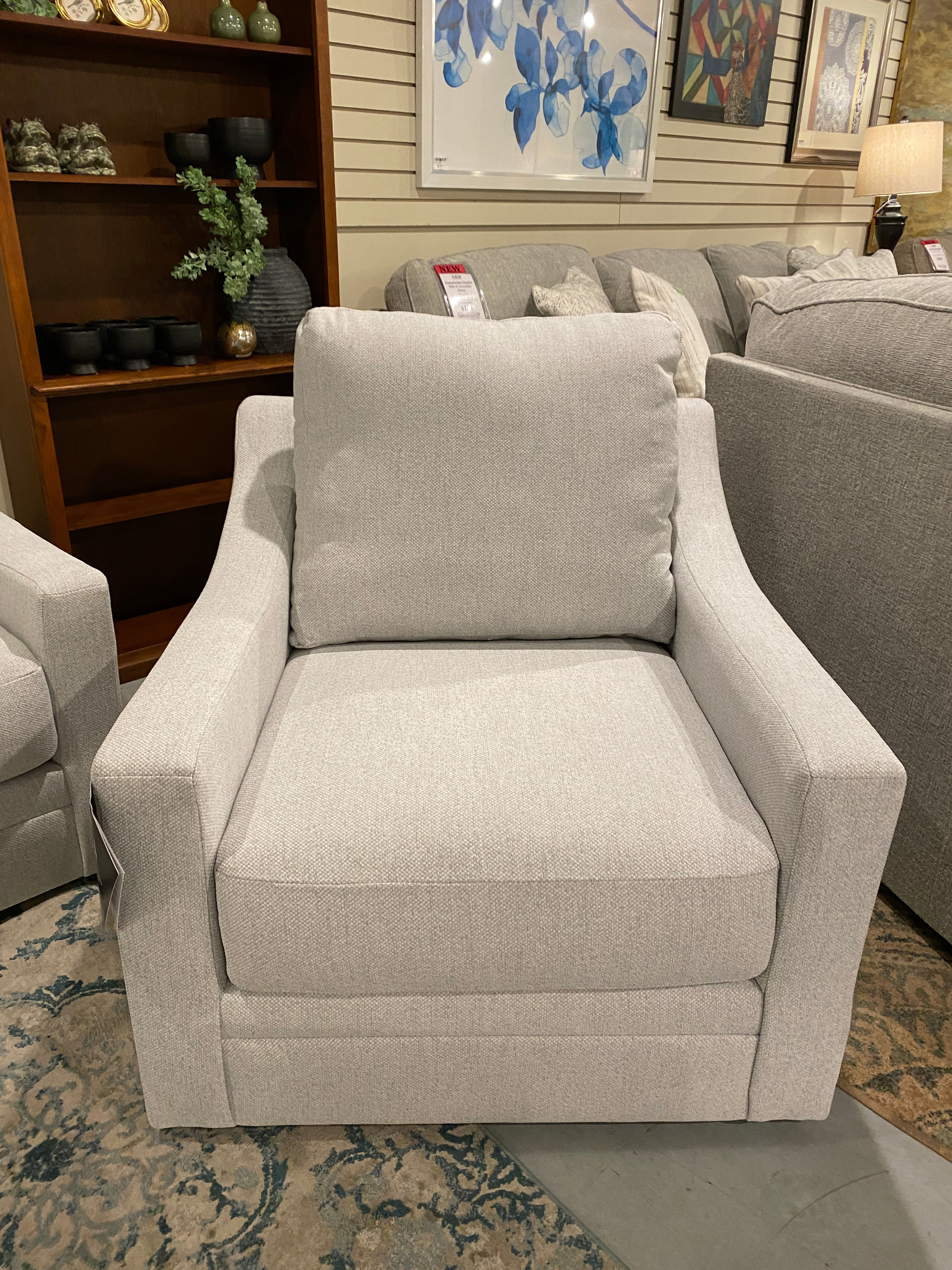 MAITELYNN CHALK ACCENT CHAIR