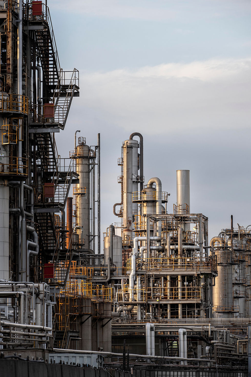 environmental-pollution-industry-exterior-daylight.jpg