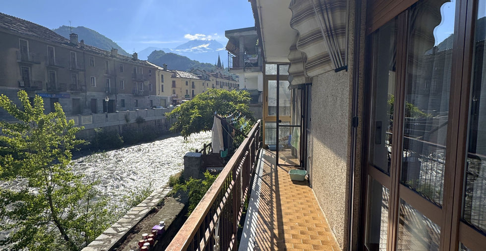 Balcone con affaccio sul centro di Susa