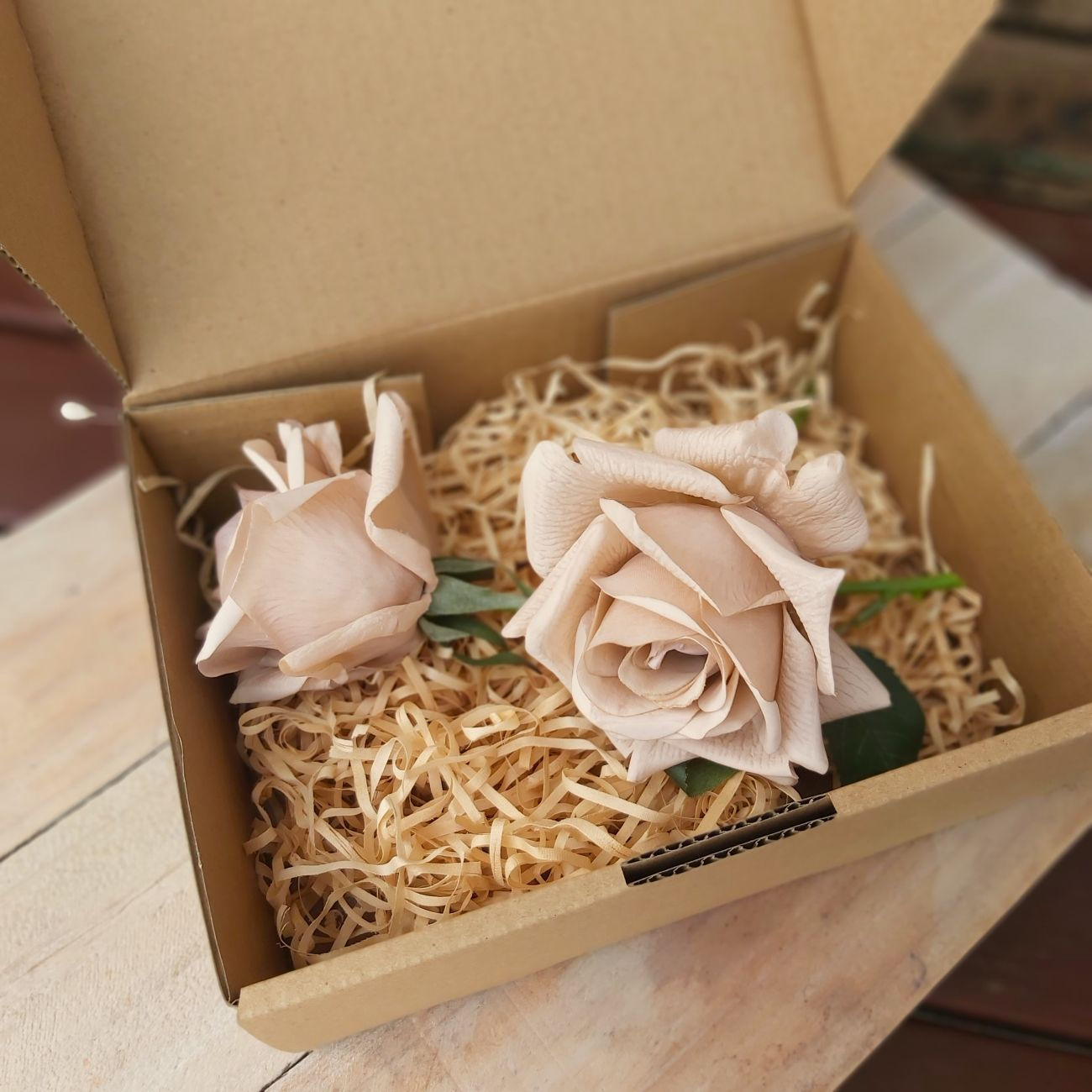 Classic Rose latte sample box showing artificial roses for wedding flowers