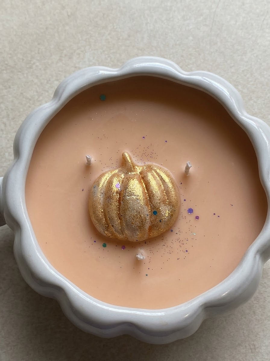 Thumbnail: White Pumpkin|18oz Candle| with lid 