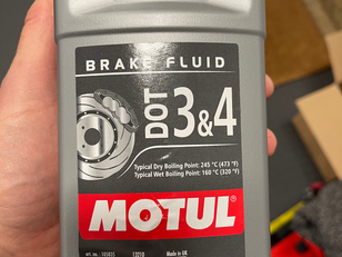 40. Brake and Clutch Bleeding