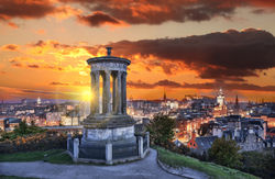 EDIMBOURG AdobeStock_126128240