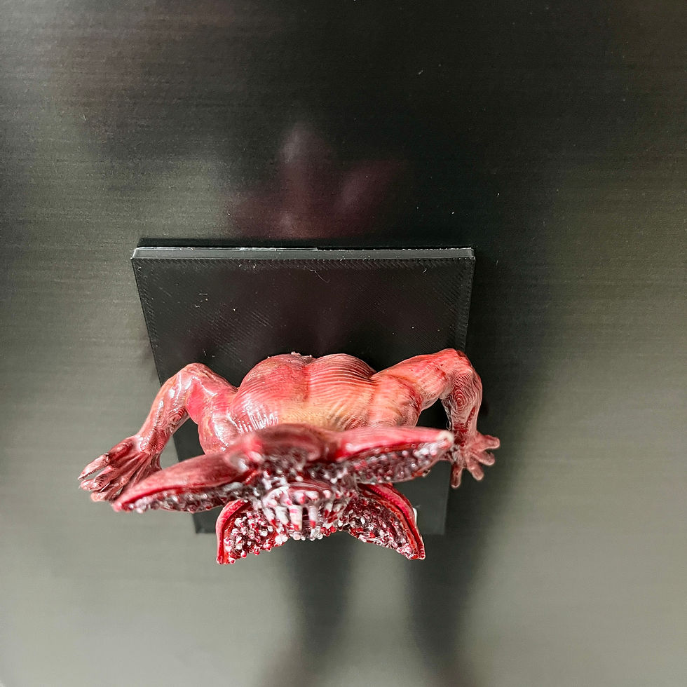 Thumbnail: Demogorgon Crawling Out Fridge Magnet + Keychain