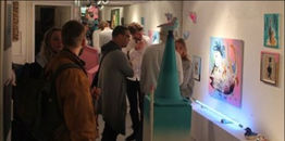 THOMAS SADEE EXHIBITS IN RED LIGHT HOUSE